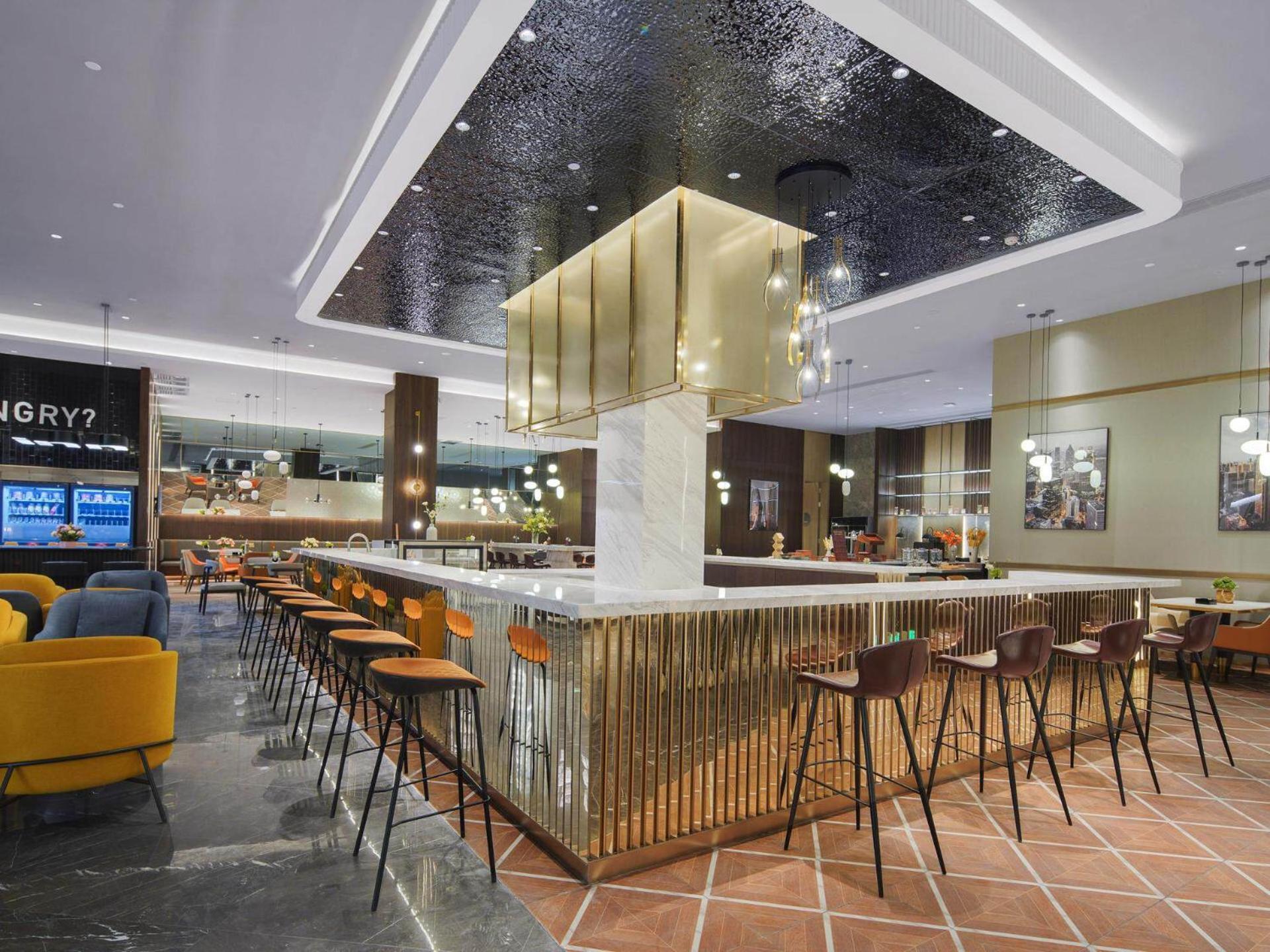 Park Inn By Radisson Nanchong Yilong Star City Plaza Dış mekan fotoğraf