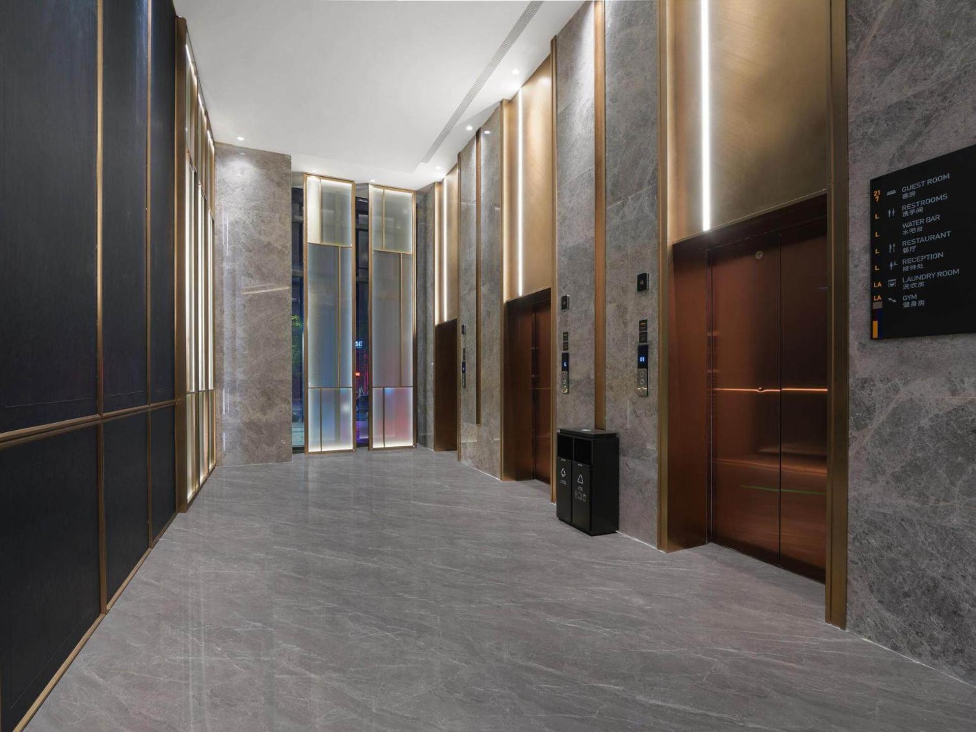Park Inn By Radisson Nanchong Yilong Star City Plaza Dış mekan fotoğraf